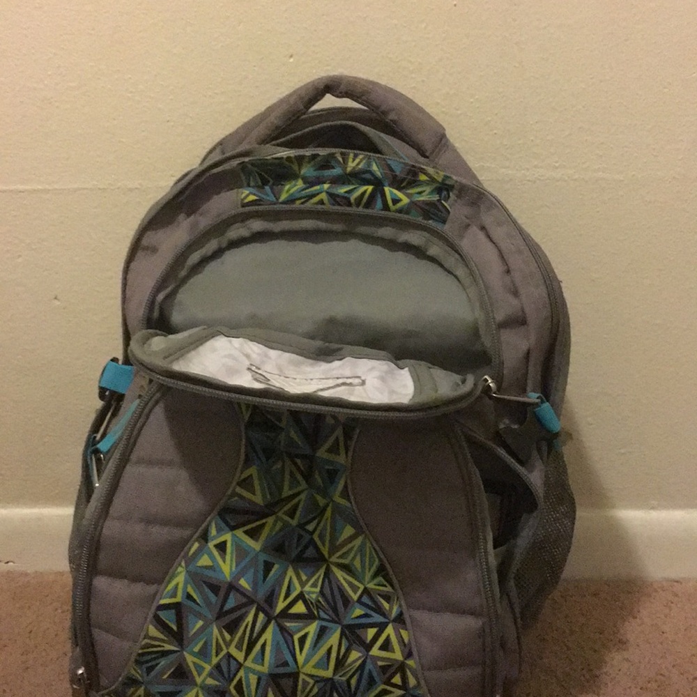 HighSierra Backpack - Picture 3 of 5